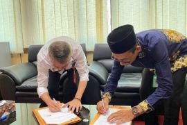 Dispar Tala kembali gandeng dua sekolah