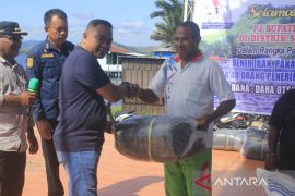 Pemkab Jayapura bantu 48.000 ikan nila tingkatkan ekonomi warga