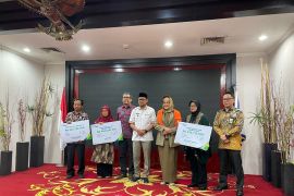 BPJS Ketenagakerjaan serahkan santunan kematian dan kecelakaan kerja kepada ahli waris