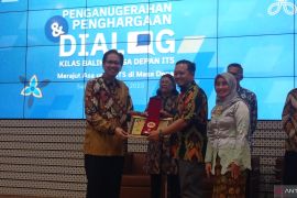 Antara Jatim sabet penghargaan "Media Partner Online Terbaik" dari ITS