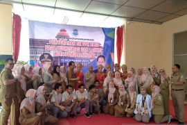 Molen serahkan SK PPK BLUD kepada Puskesmas dan Labkes Kota Pangkalpinang