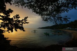 Bupati Bone Bolango minta Pemdes kembangkan Pantai Pinomontiga