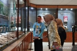 Seniman Didik Nini Thowok ajak generasi  muda cintai Museum Kretek
