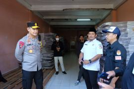 Kapolda Kaltara Mengecek Gudang Logistik KPU di Nunukan