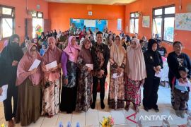 Ketua Komisi I DPRD realisasikan program beasiswa 2.500 siswa