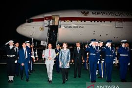 President Jokowi arrives in San Francisco for APEC Summit