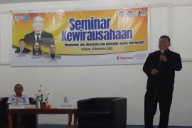 Seminar dan Festival Wirausaha FEB Unima diikuti 600 orang termasuk profesional
