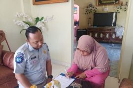 Jasa raharja Maluku serahkan santunan ahli waris korban laka lantas di Malteng