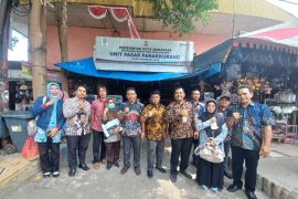 Disperindag Mamuju studi tiru ke Perumda Pasar Makassar Raya