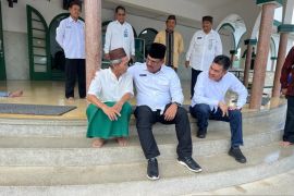 Hari pertama kerja Pj Gubernur Safrizal langsung sapa masyarakat