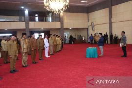 35 pejabat Tapsel dilantik, ini namanya