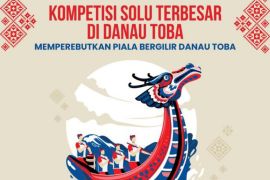 Lomba dayung "Solu Bolon" ramaikan Aquabike Jetski World Championship Danau Toba