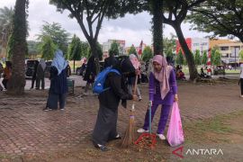 OPD Gotong royong Jumat bersih di Kota Lhokseumawe