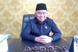 DPRD Paser ingatkan DPUTR percepat pekerjaan fisik