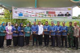 Muara Enim luncurkan pasar tani dan gerakan tanam cabai jaga pasokan pangan