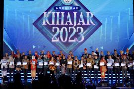 Pemkab HST terima penghargaan "Jawara Belajar" dari Kemendikbudristek