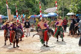 Pemda Koltim lestarikan budaya melalui sanggar seni