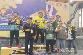 Gulat sumbang dua emas, Kalsel duduki peringkat 12 POMNAS