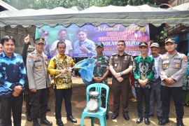 Masyarakat Panimbaan panen raya ikan nila bioflok