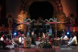Kolaborasi musik Sunda-Bali di Konser Lokovasia