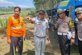 Jasa Raharja santuni seluruh korban elf tertabrak KA Probowangi