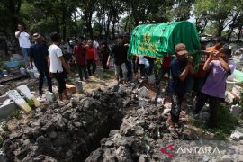 Dispendukcapil terbitkan akta kematian korban kecelakaan elf tertabrak KA