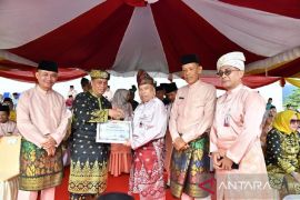 HUT Ke-20 Lingga, BRK Syariah dianugerahi Penghargaan Pembangunan Sektor Keuangan