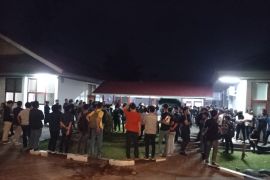 Ratusan mahasiswa UBH gelar unjuk rasa, Polisi dampingi proses mediasi