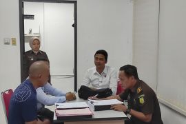 Polda Kepri serahkan tersangka kasus penyebar hoaks UAS ke Kejaksaan