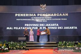 Kementerian PAN-RB memberi penghargaan 10 daerah penyelenggaraan MPPterbaik