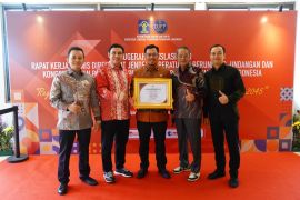 DPRD Sulsel meraih dua penghargaan dari Kemenkumham