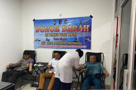 Satpolairud Polres Bangka sumbang 22 kantong darah