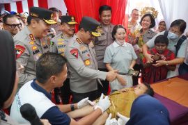 Gelar bakti sosial di Pekanbaru, ini pesan Wakapolri