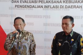 Tito Karnavian: Kepri jangan terlena pertumbuhan ekonomi di atas nasional