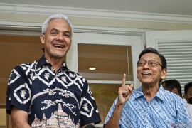 Ganjar Pranowo bertemu Boediono di Menteng