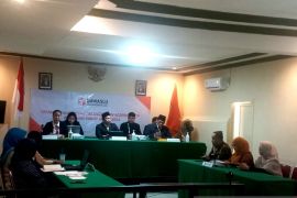 Bawaslu Kalbar menggelar sidang dugaan pelanggaran administratif