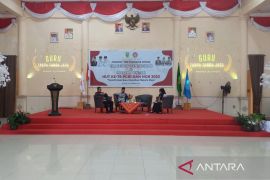 Pemkab Natuna beri beasiswa kuliah S1 kepada guru