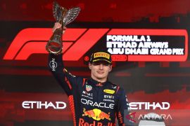 Umumkan pindah ke Ferrari, Verstappen nilai Hamilton terburu-buru