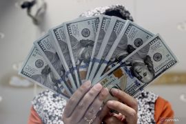 Rupiah menguat di tengah sinyal perlambatan ekonomi global pada 2024