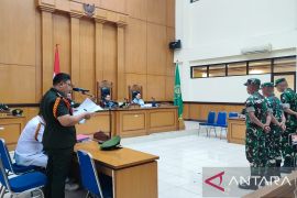 Tiga oknum prajurit TNI terdakwa kasus pembunuhan Imam Masykur dituntut hukuman mati