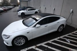 Tesla gugat Badan Transportasi Swedia karena masalah pelat nomor