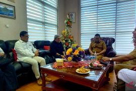 Gubernur: ANTARA dapat membantu populerkan kelapa Gorontalo