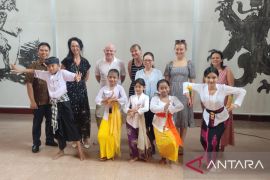 Praktisi pendidikan asal Wales kunjungi sekolah disleksia di Buleleng