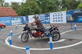 Polres Kuningan fasilitasi pengendara disabilitas dapatkan SIM D