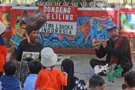 Hal-hal yang perlu diperhatikan orang tua saat mendongeng