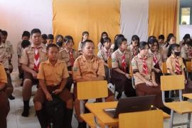 Bengkayang hadirkan buku pembelajaran berbasis android dan blog