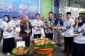 Pj Bupati Barut apresiasi para guru mendidik generasi penerus