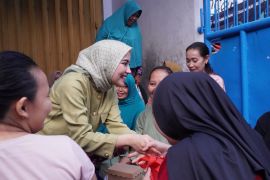 Ning Ais ajak warga Surabaya bersatu lawan hoaks