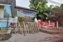 DPRD minta Pemkot Serang selesaikan SDN Kuranji yang disegel