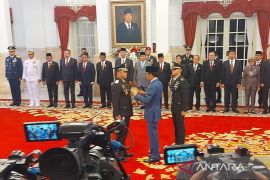 Presiden Jokowi lantik Maruli Simanjuntak sebagai KSAD